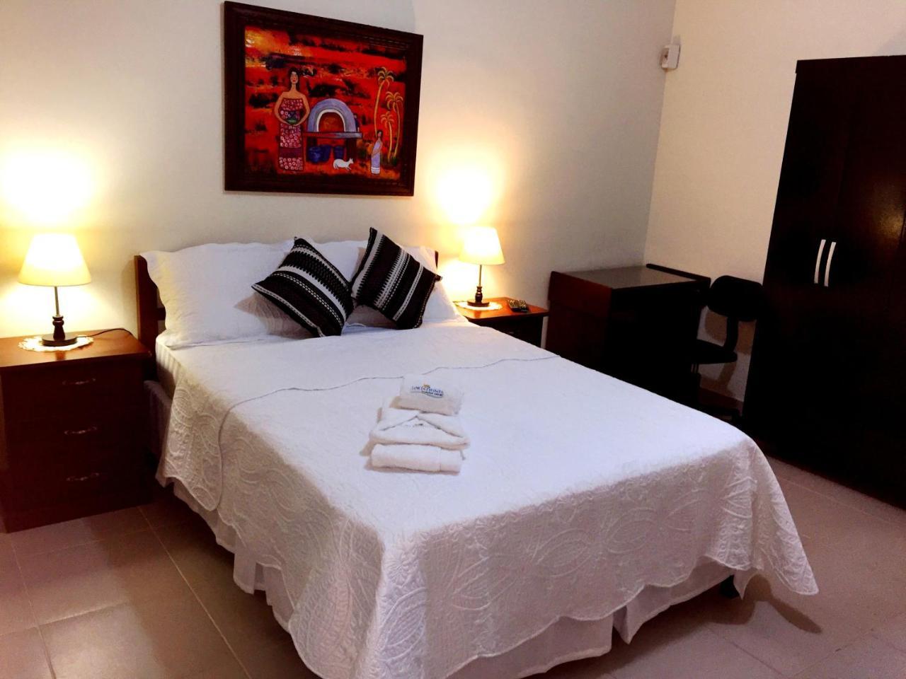 Los Jazmines Hotel Resort Warnes Eksteriør bilde