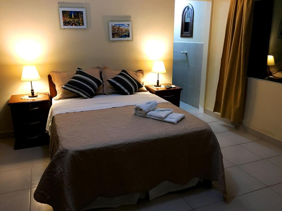 Los Jazmines Hotel Resort Warnes Eksteriør bilde