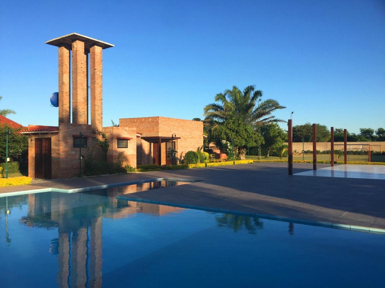 Los Jazmines Hotel Resort Warnes Eksteriør bilde